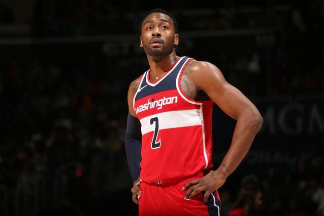 哈格里夫斯：琼斯的场上位置有点靠后